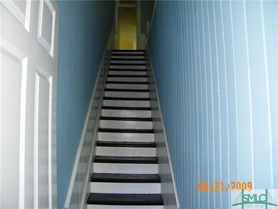 413 E Huntingdon St, Savannah, GA 31401 - photo 2