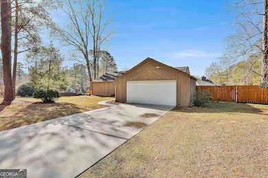 204 Broken Bit Way, Peachtree City, GA 30269 - photo 2