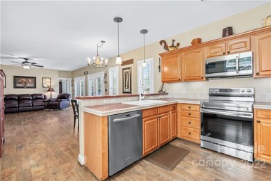 16 N Willow Brook Dr, Asheville, NC 28806 - photo 5