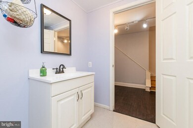 2 Wine Spring Garth, Towson, MD 21204 - photo 4