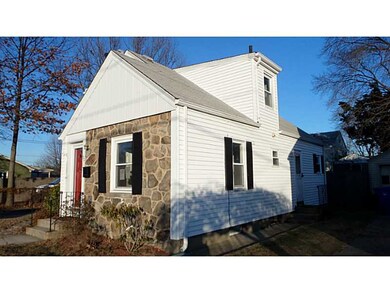 122 Edgemere Rd, Pawtucket, RI 02861 - photo 4