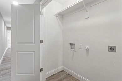 804 N Throckmorton St, Sherman, TX 75090 - photo 7