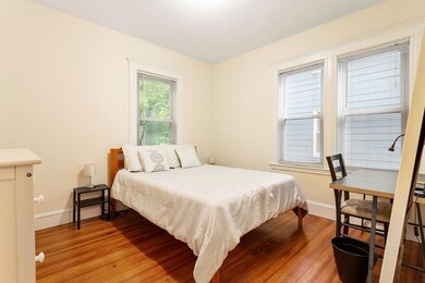 70 Line St unit B, Somerville, MA 02143 - photo 6
