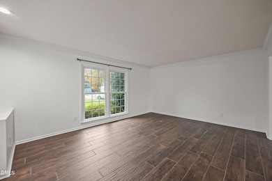 103 Uxbridge Ct, Cary, NC 27513 - photo 5