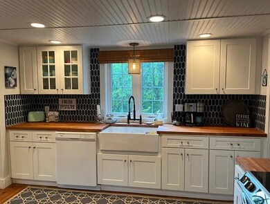 217 Trotting Park Rd, Teaticket, MA 02536 - photo 7