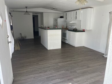 500 Fernwood Dr, Deland, FL 32724 - photo 2