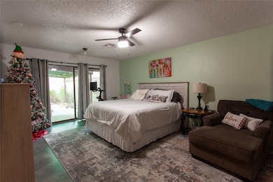 222 Mayfair Cir, Wharton, TX 77488 - photo 2