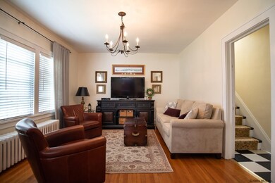 351 Marshland Ct, Troy, NY 12180 - photo 4