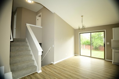 2730 Raphael Dr, Columbus, OH 43232 - photo 2