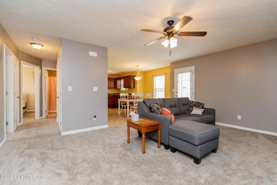 211 Crystal View Ct, Mount Washington, KY 40047 - photo 6
