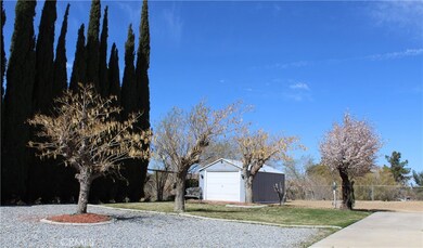 16270 Wimbleton Dr, Victorville, CA 92395 - photo 7