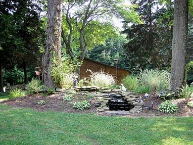 Yard/Garden. Enjoy the serenity of your private po