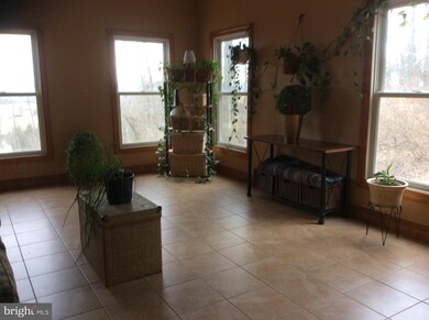 350 Walnut Rd, Reading, PA 19606 - photo 5