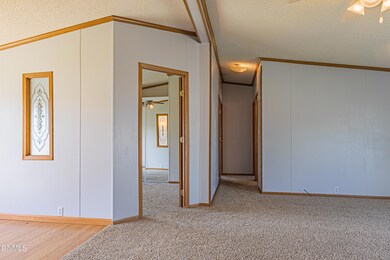 1811 Valley Loop - 17