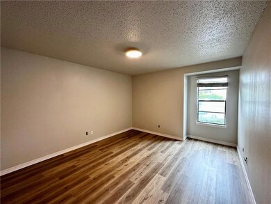 1250 Henckley Ave unit 104, Mobile, AL 36609 - photo 4