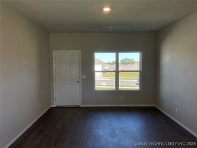 1101 W Abilene Rd, Claremore, OK 74019 - photo 5