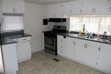 14 Dolphin Dr, Rochester, NH 03868 - photo 3