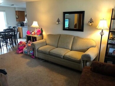 908 SE Green Briar Ln unit A&B, Grants Pass, OR 97526 - photo 3