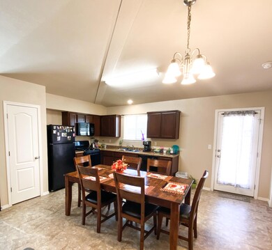 921 Talavera Dr, Horizon City, TX 79928 - photo 5