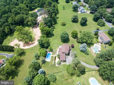 12419 Knollcrest Rd, Reisterstown, MD 21136 - photo 4