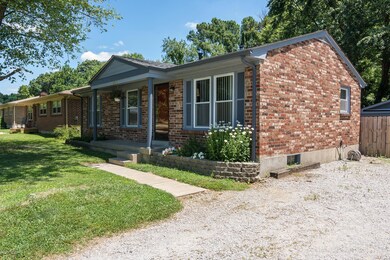 9315 Lantana Dr, Louisville, KY 40229 - photo 3