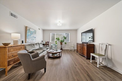 4400 Poplar Ave unit 25, Memphis, TN 38117 - photo 4