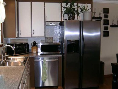 2802 Stenzel Ave, North Tonawanda, NY 14120 - photo 5