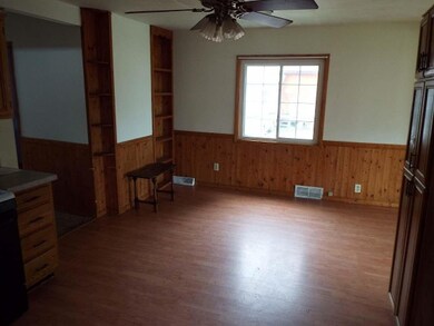 911 4th St, Mattoon, WI 54450 - photo 4