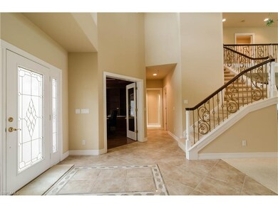 FOYER-GRAND STAIR CASE