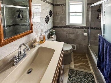 148 Sycamore Rd, Jersey City, NJ 07305 - photo 7