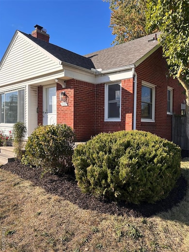 15161 Sprenger Ave, Eastpointe, MI 48021 - photo 6