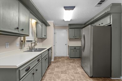 651 Clinton Way W, Augusta, GA 30907 - photo 5