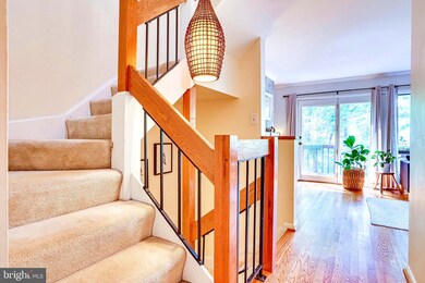 11535 Buttonwood Ct, Reston, VA 20191 - photo 3