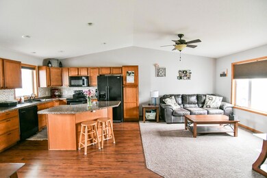 2209 La Corte Loop, Bismarck, ND 58503 - photo 5