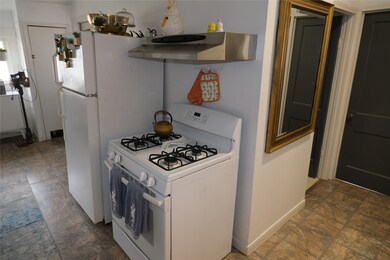 834 Arlington St, Houston, TX 77007 - photo 6