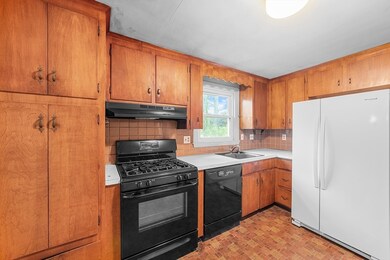 9 Gregory Rd, Holliston, MA 01746 - photo 4