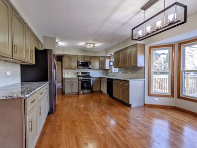 1904 Slippery Rock Rd, Naperville, IL 60565 - photo 5