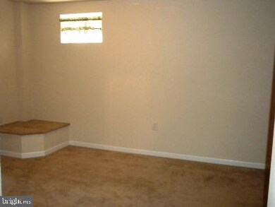 306 Hupps Hill Ct, Strasburg, VA 22657 - photo 5