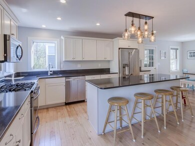 31 Victoria Rd, Camden, ME 04843 - photo 5