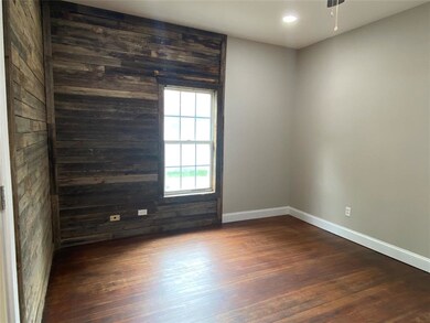 107 W Willingham St, Cleburne, TX 76033 - photo 6