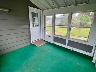 148 Stetson Terrace, Saint Johnsbury, VT 05819 - photo 5