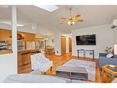 1420 SW Fairway Dr, Waldport, OR 97394 - photo 6