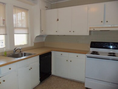 1016 E Broadwater Rd, Byram, MS 39212 - photo 4