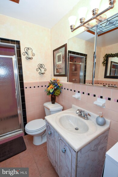 3312 Sheffield Ave, Philadelphia, PA 19136 - photo 5