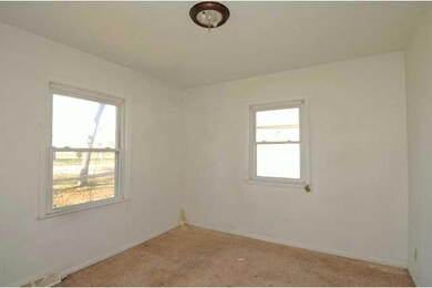 2619 E 24th St, Des Moines, IA 50317 - photo 6