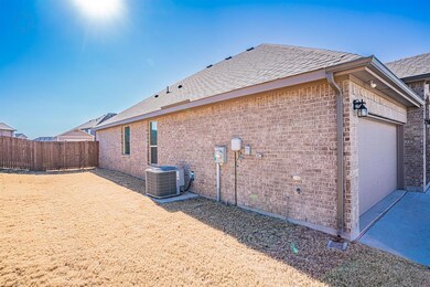 1513 Seabiscuit Dr, Granbury, TX 76049 - photo 5