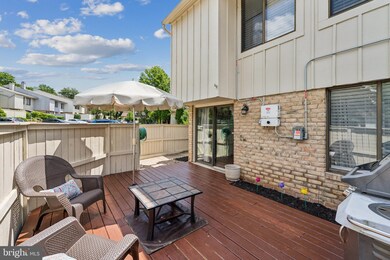 10918 Trotting Ridge Way, Columbia, MD 21044 - photo 2