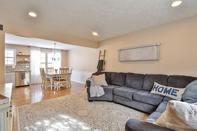 22 Iroquois Dr, Loveland, OH 45140 - photo 6