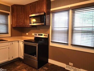 304 E Jackson St, Corydon, IA 50060 - photo 5