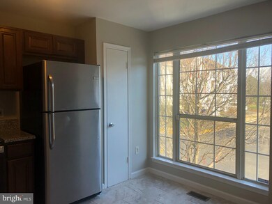 46685 Sandalwood Square, Sterling, VA 20164 - photo 7